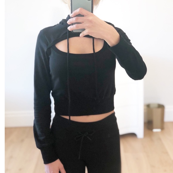 LAST 1! Black Cut Out Crop Top Hoodie Small - Picture 3 of 8